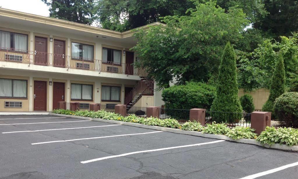 Executive Inn Schenectady Downtown Ngoại thất bức ảnh